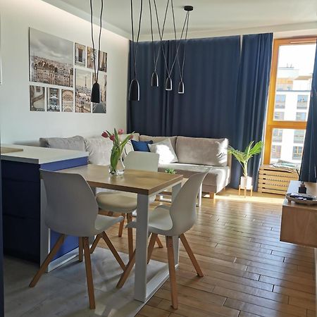 Wola Blue Modern Apartment Warschau Buitenkant foto